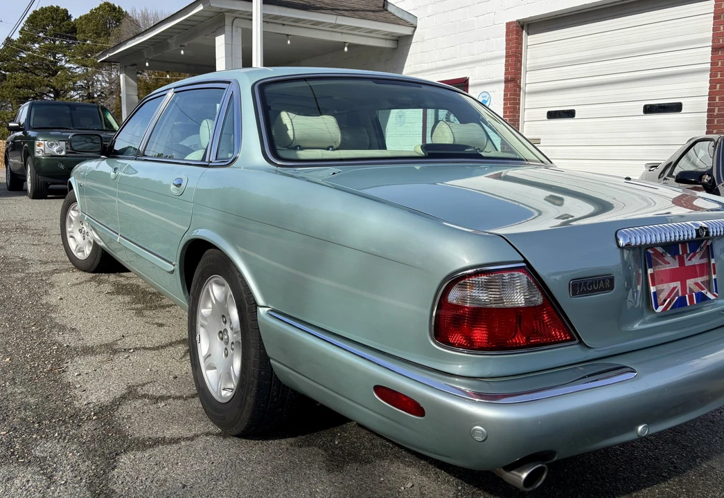 2001 Jaguar X308 XJ - Image 10 of 31