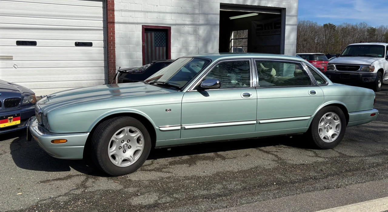 2001 Jaguar X308 XJ - Image 4 of 31
