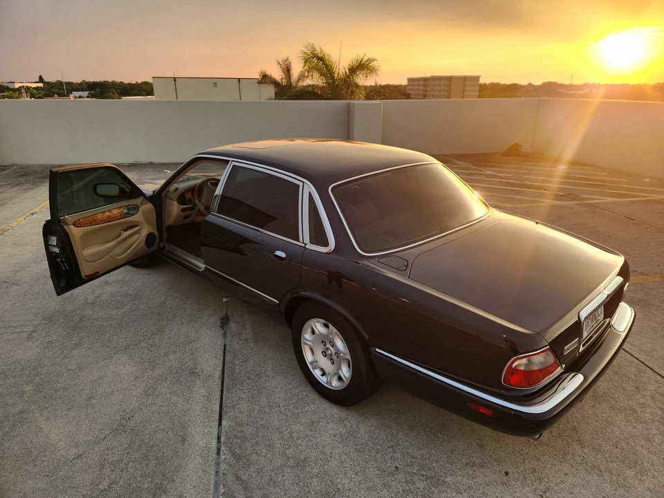 2001 Jaguar X308 XJ - Image 5 of 31
