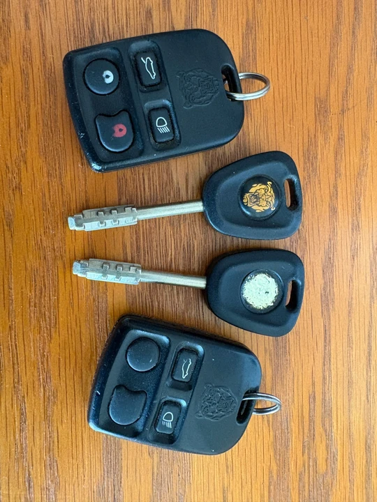 2001 Jaguar X308 XJ - Image 16 of 20