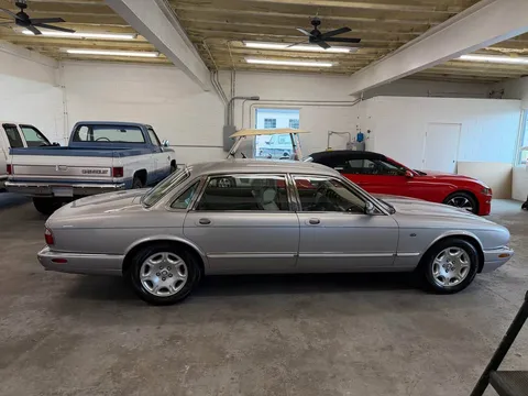 2001 Jaguar Vander Plas