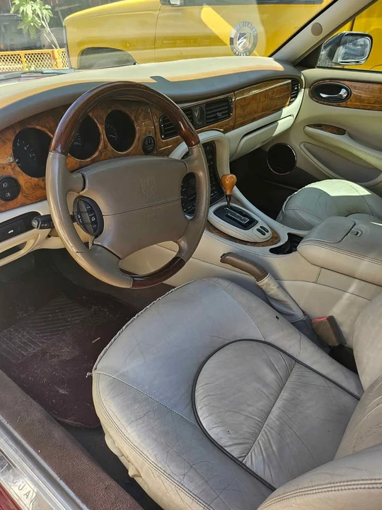 2001 Jaguar X308 XJ - Image 2 of 4