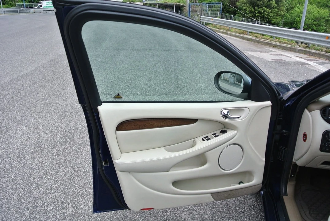 2001 Jaguar X-Type - Image 20 of 30