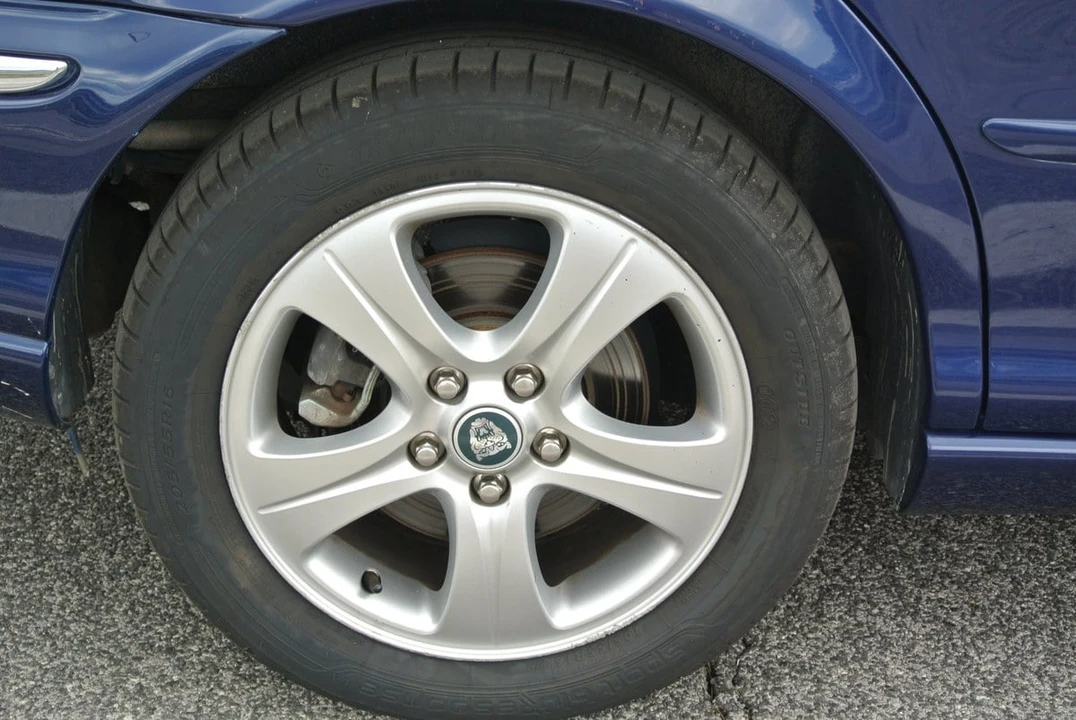 2001 Jaguar X-Type - Image 7 of 30