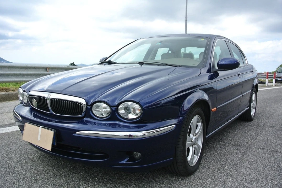 2001 Jaguar X-Type - Image 2 of 30