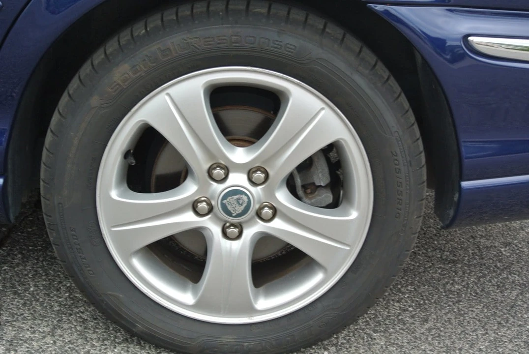 2001 Jaguar X-Type - Image 8 of 30