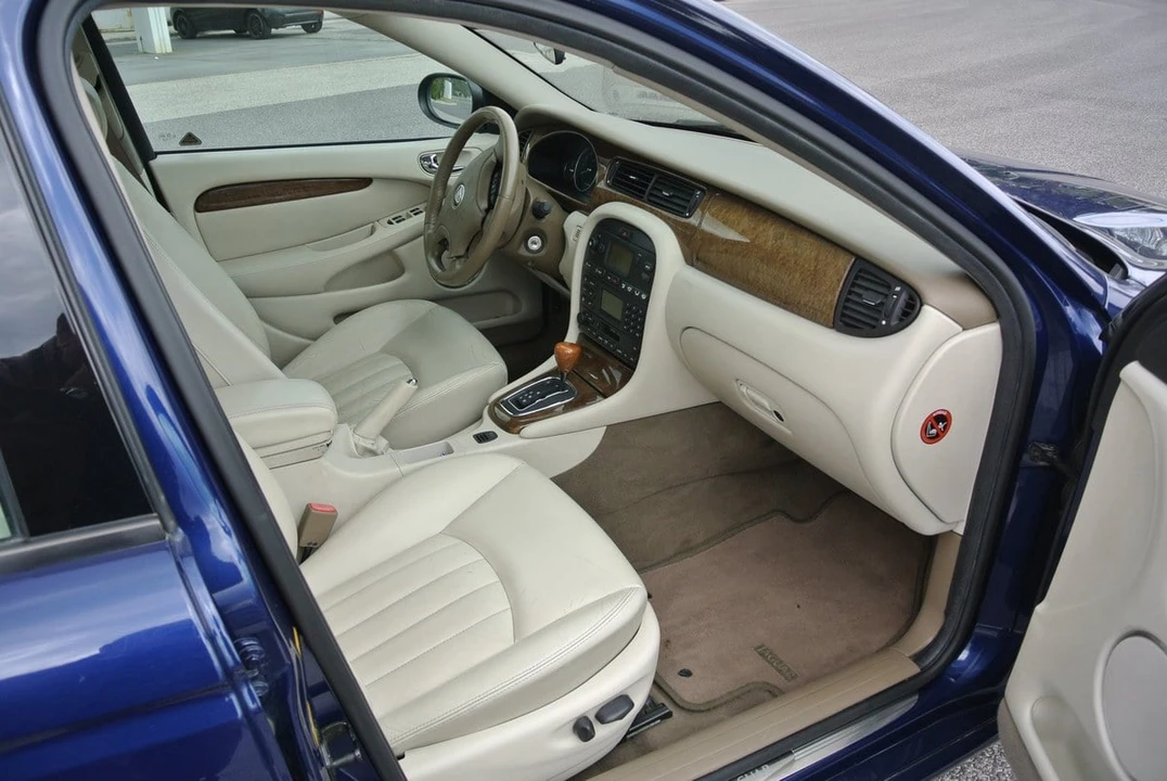 2001 Jaguar X-Type - Image 13 of 30