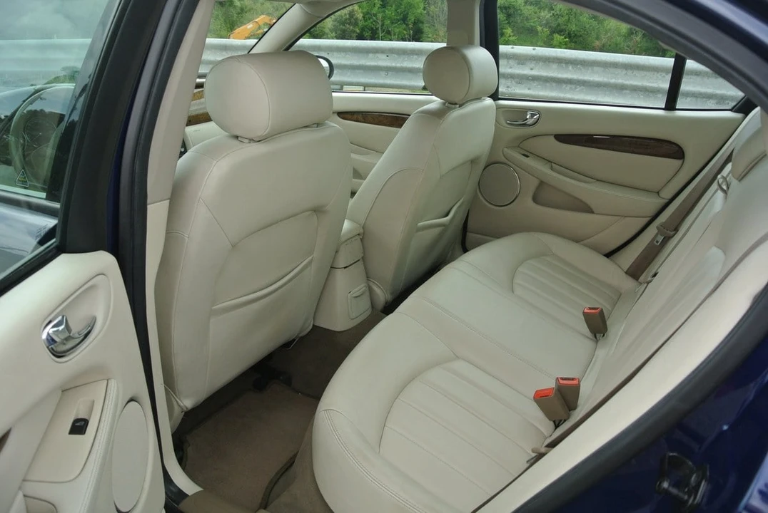 2001 Jaguar X-Type - Image 17 of 30