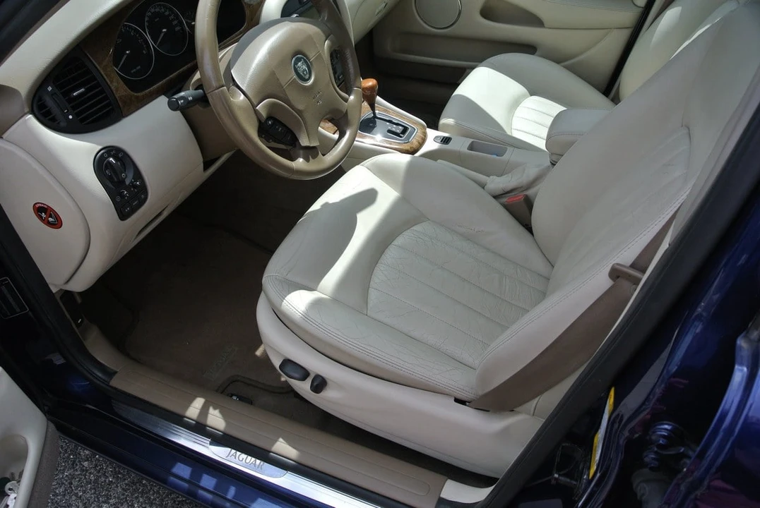 2001 Jaguar X-Type - Image 12 of 31
