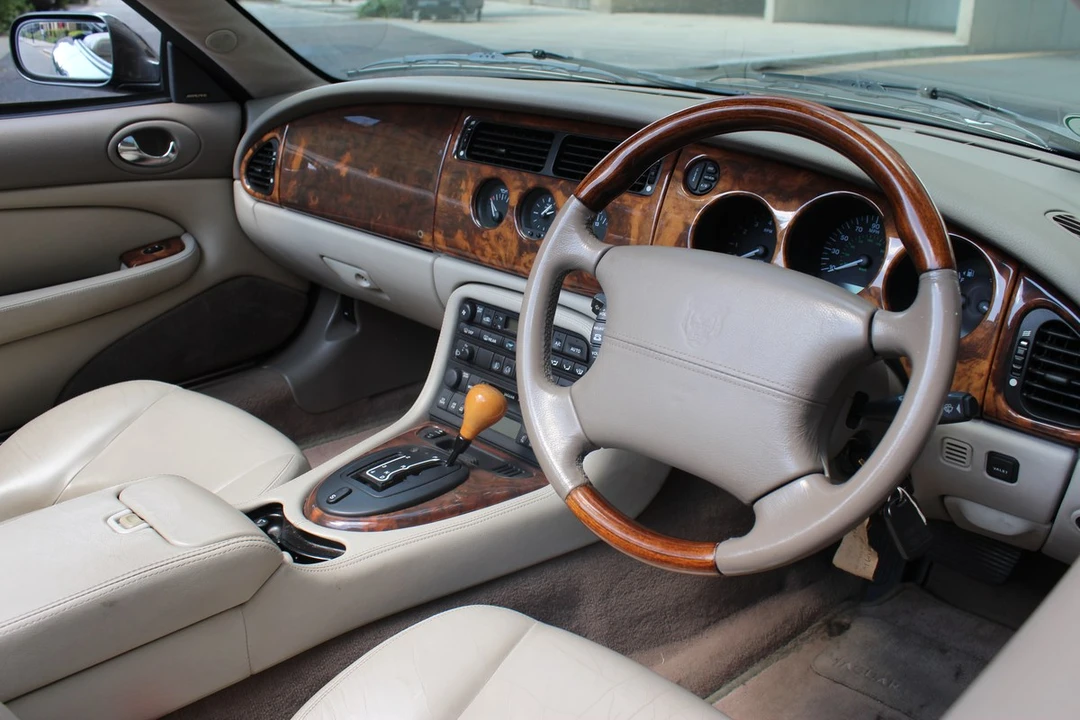 2001 Jaguar X100 XK8 - Image 28 of 30