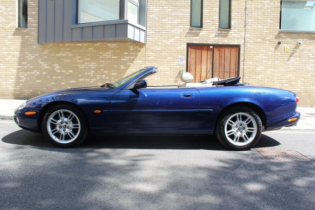 2001 Jaguar X100 XK8 - Image 12 of 30