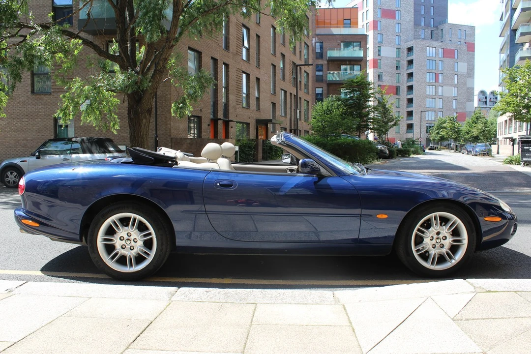 2001 Jaguar X100 XK8 - Image 15 of 30