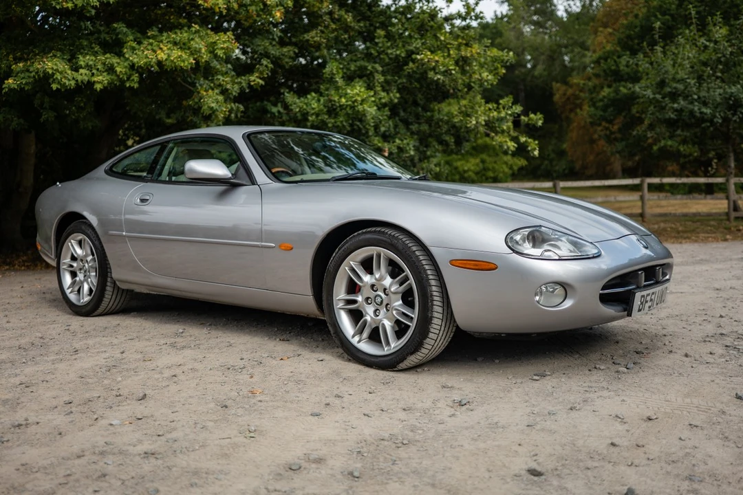 2001 Jaguar X100 XK8 - Image 9 of 30