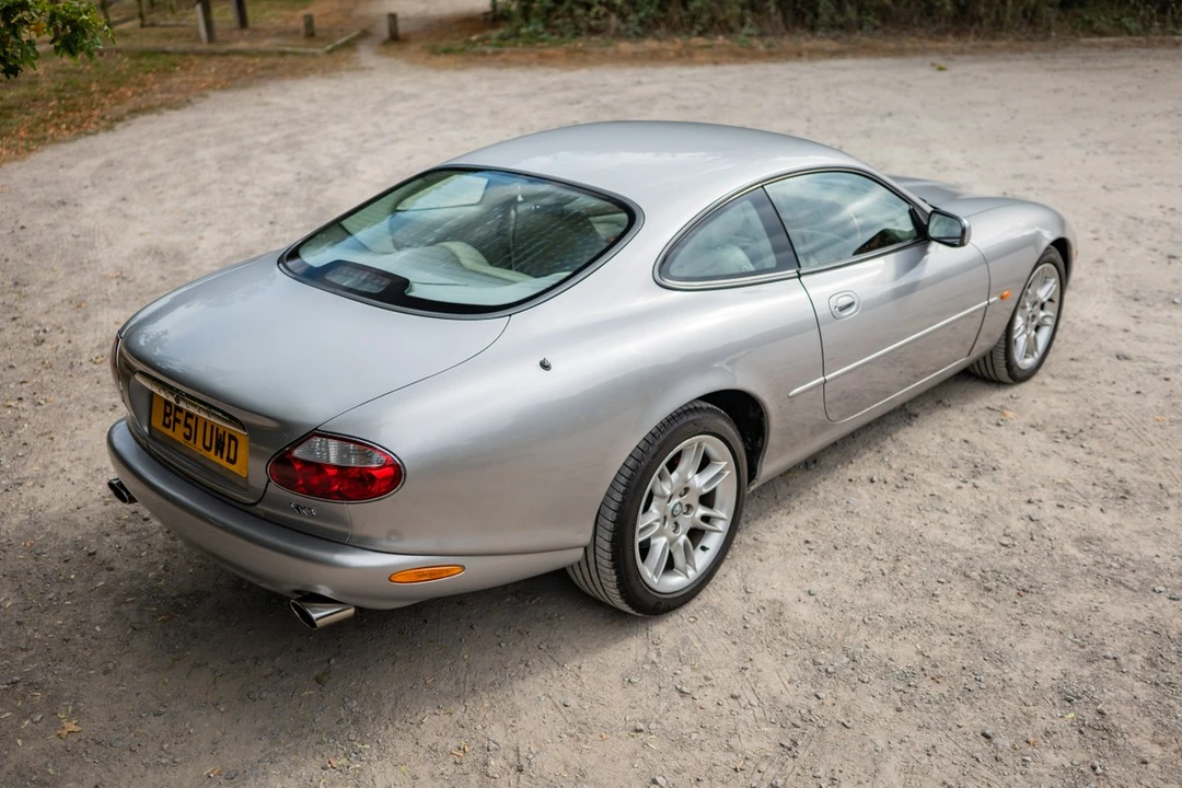 2001 Jaguar X100 XK8 - Image 13 of 30
