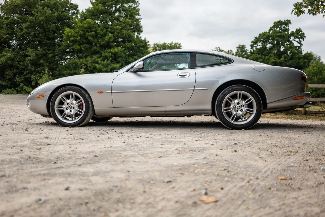 2001 Jaguar X100 XK8 - Image 23 of 30