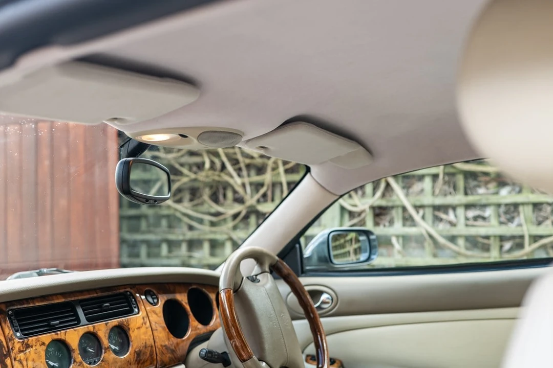 2001 Jaguar X100 XK8 - Image 12 of 30