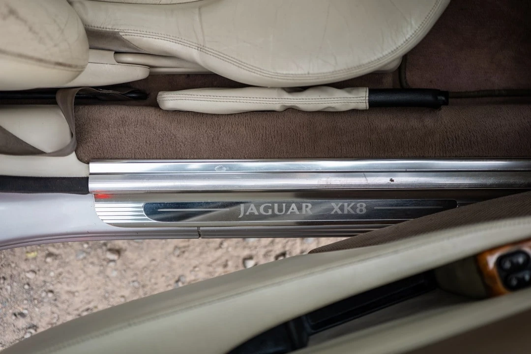 2001 Jaguar X100 XK8 - Image 4 of 30
