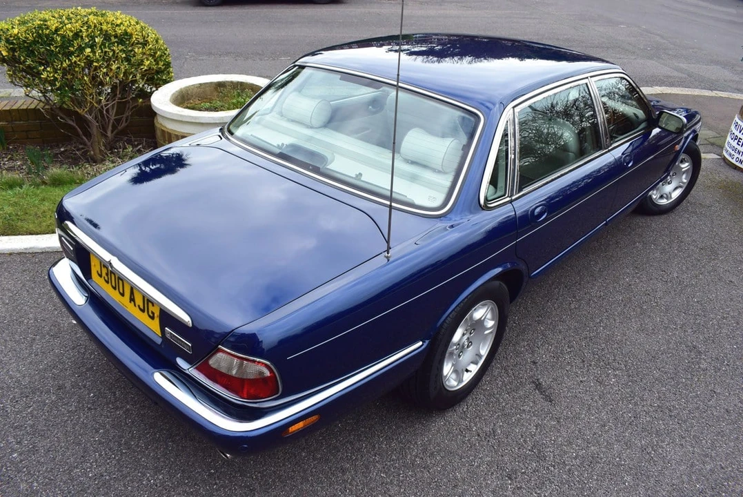 2001 Jaguar X308 XJ - Image 19 of 30