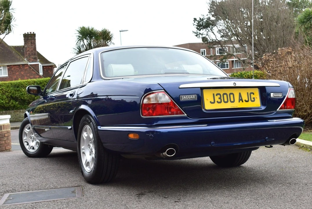 2001 Jaguar X308 XJ - Image 9 of 30