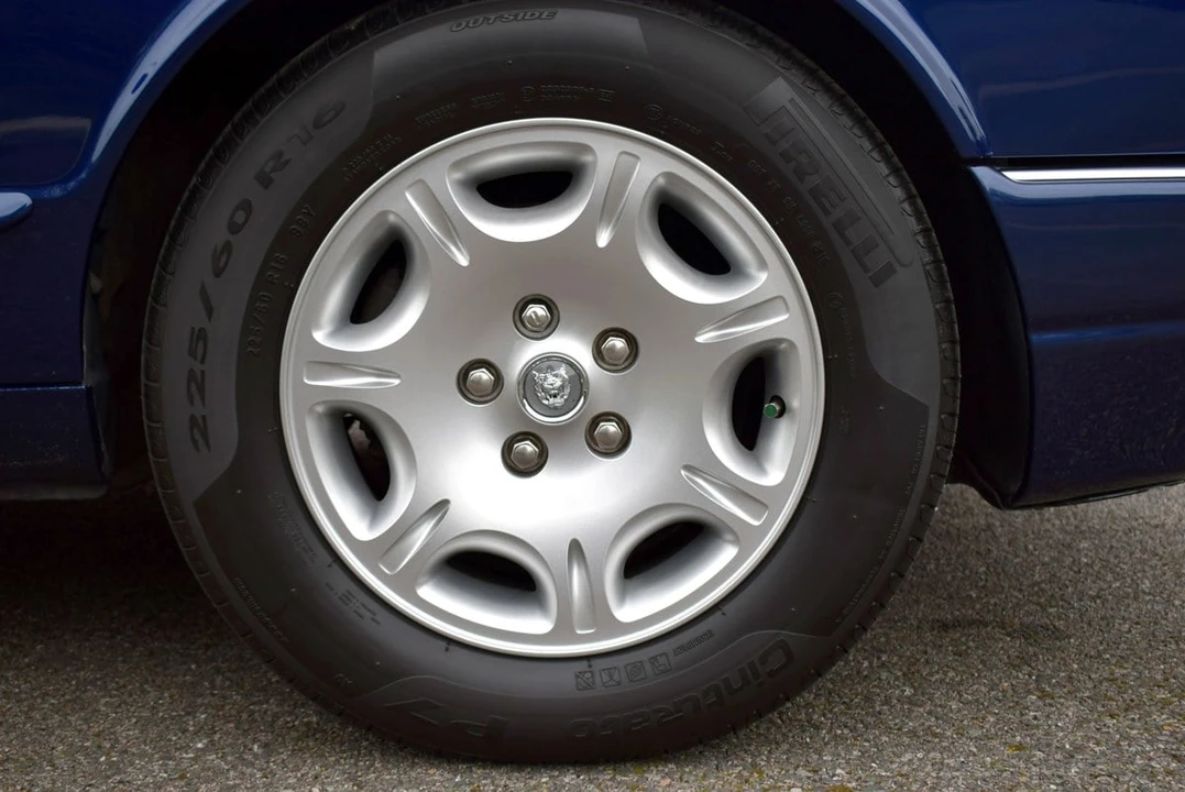 2001 Jaguar X308 XJ - Image 22 of 30