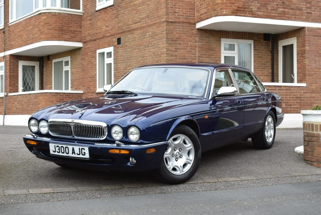 2001 Jaguar X308 XJ - Image 6 of 30