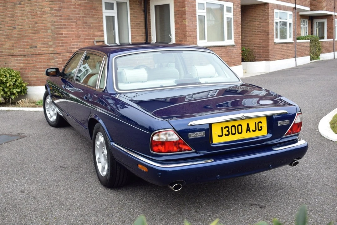 2001 Jaguar X308 XJ - Image 10 of 30