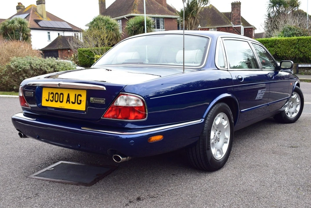 2001 Jaguar X308 XJ - Image 13 of 30