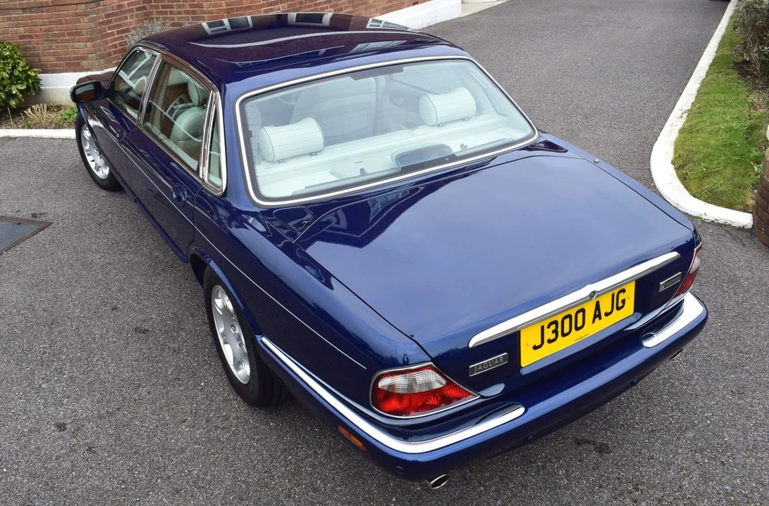 2001 Jaguar X308 XJ - Image 17 of 30