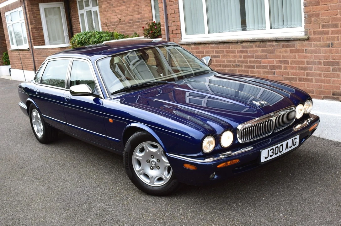 2001 Jaguar X308 XJ - Image 14 of 30