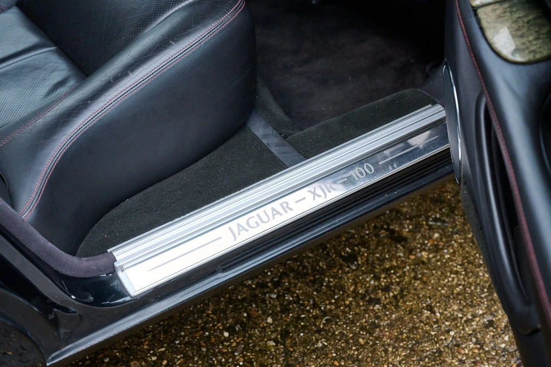 2001 Jaguar X308 XJR - Image 26 of 30