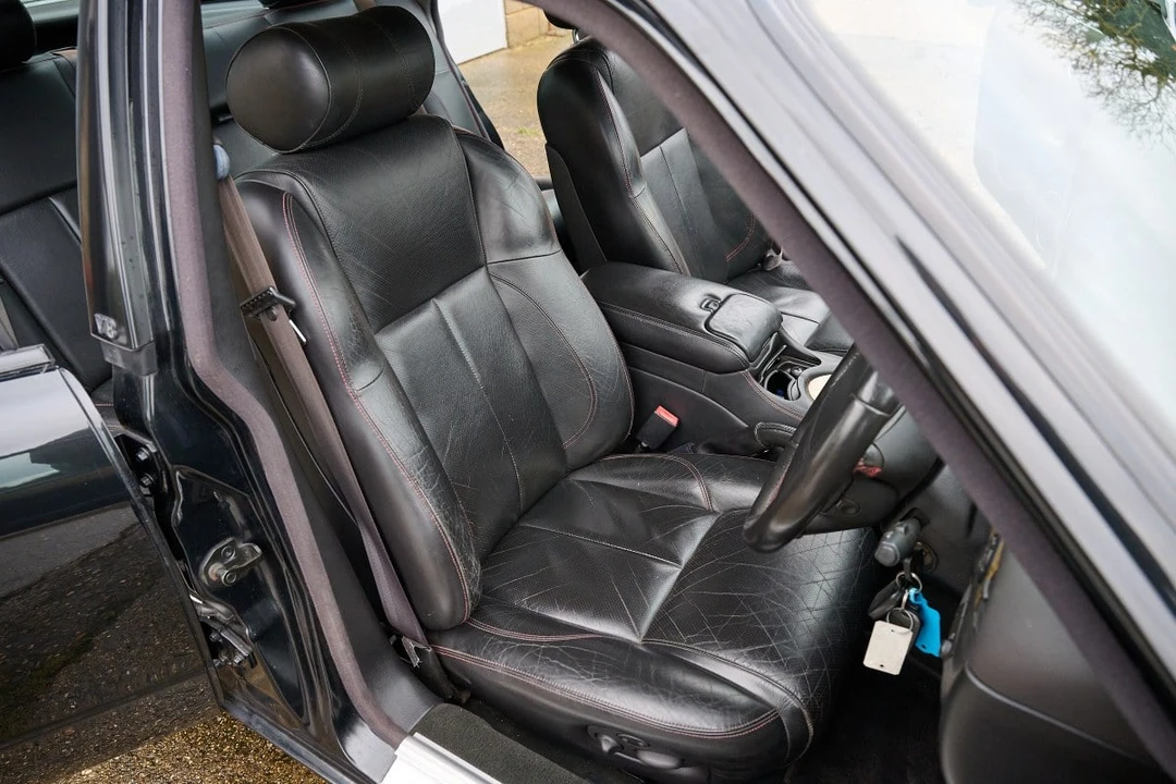 2001 Jaguar X308 XJR - Image 16 of 30