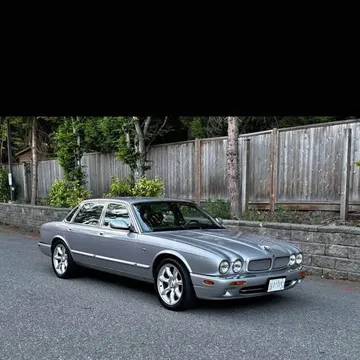 2001 Jaguar XJR