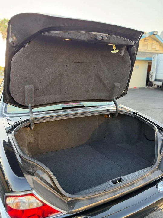 2001 Jaguar X308 XJ - Image 19 of 20
