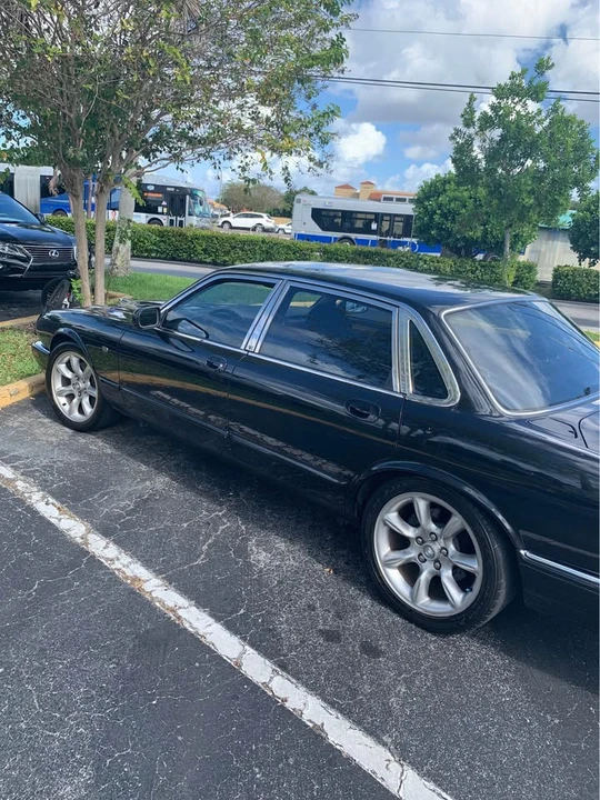 2001 Jaguar X308 XJR - Image 12 of 13