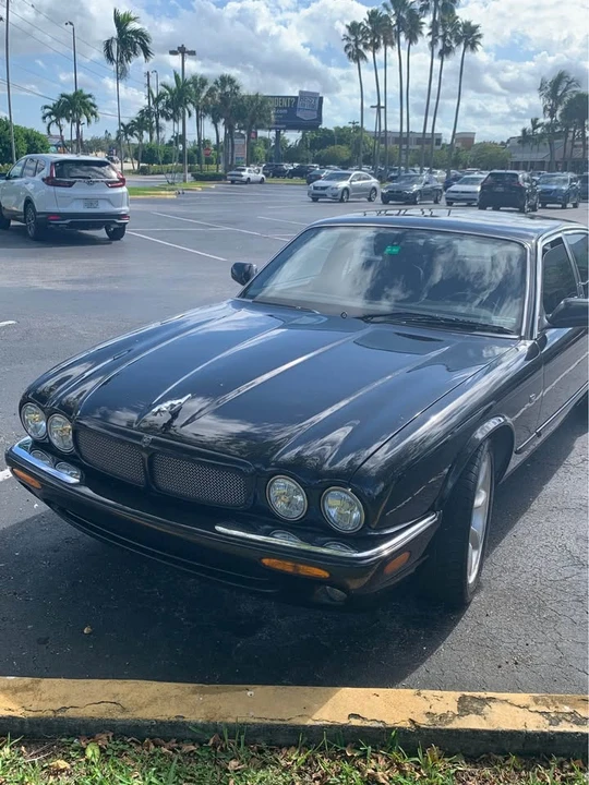 2001 Jaguar X308 XJR - Image 11 of 13