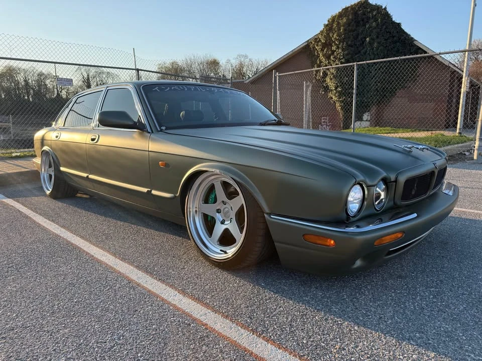 2001 Jaguar X308 XJR - Image 2 of 6