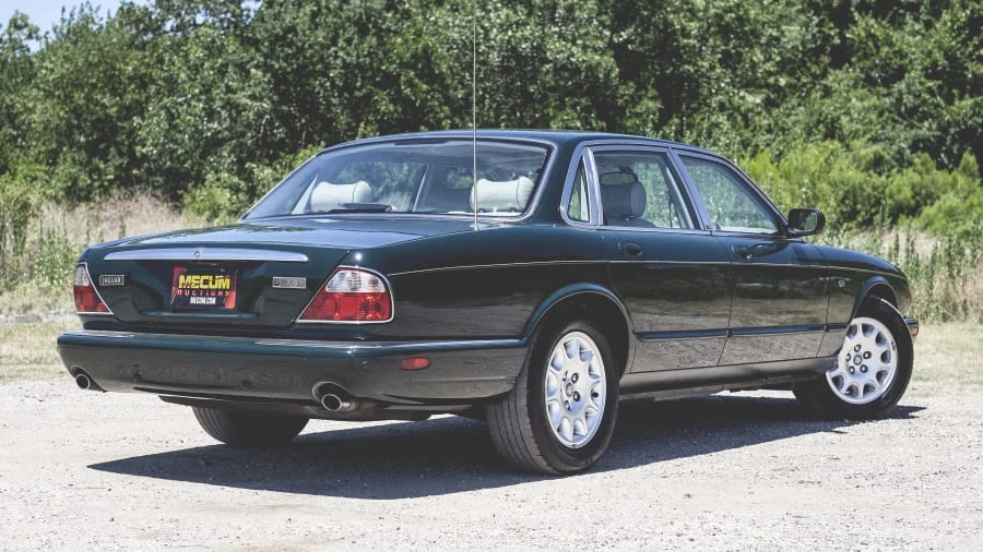 2001 Jaguar X308 XJ - Image 2 of 12