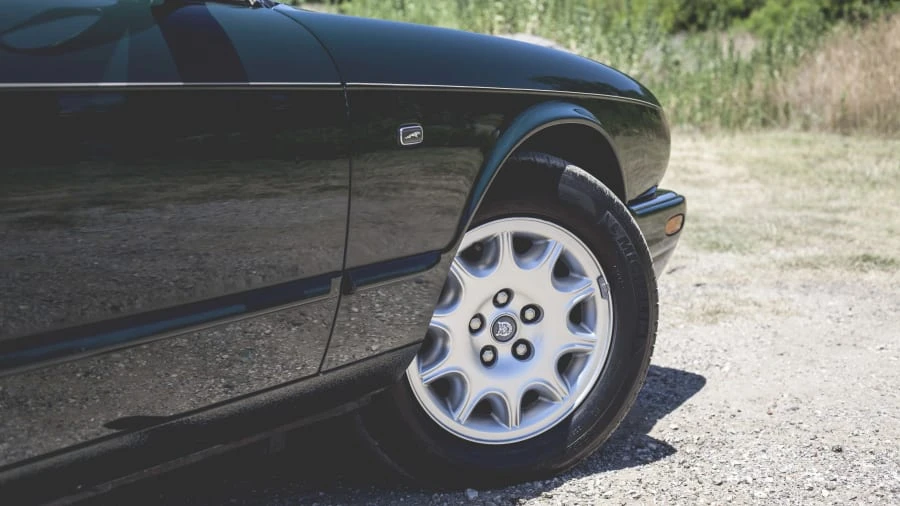 2001 Jaguar X308 XJ - Image 12 of 12