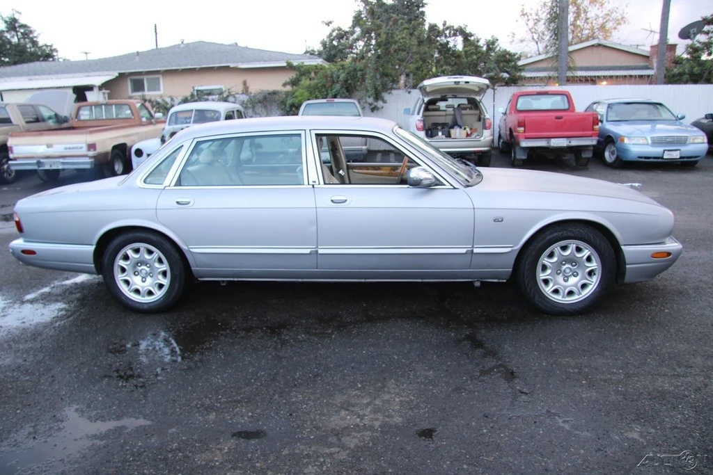 2001 Jaguar X308 XJ - Image 7 of 21