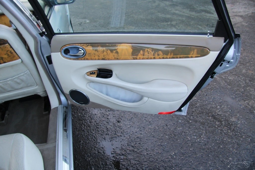 2001 Jaguar X308 XJ - Image 21 of 21