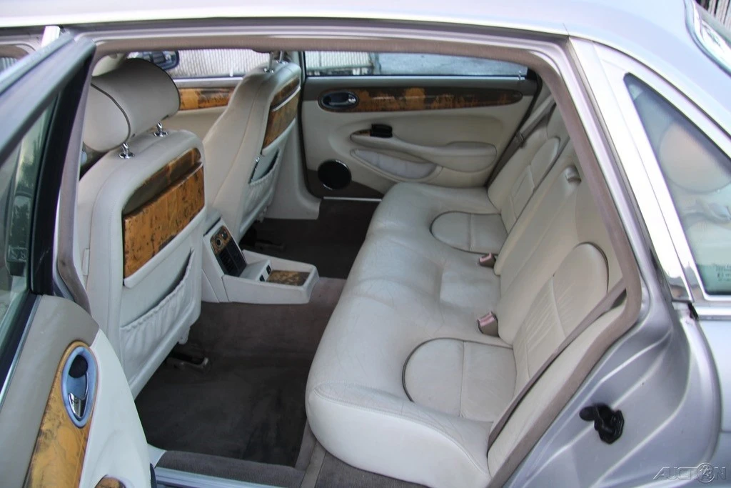 2001 Jaguar X308 XJ - Image 20 of 21