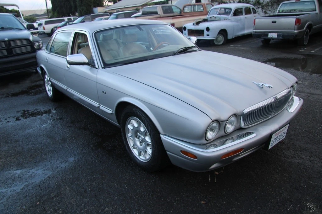 2001 Jaguar X308 XJ - Image 8 of 21