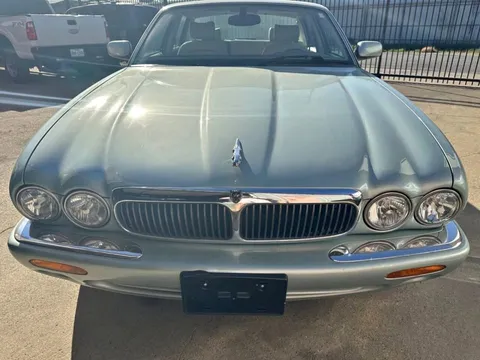 2001 Jaguar XJ8