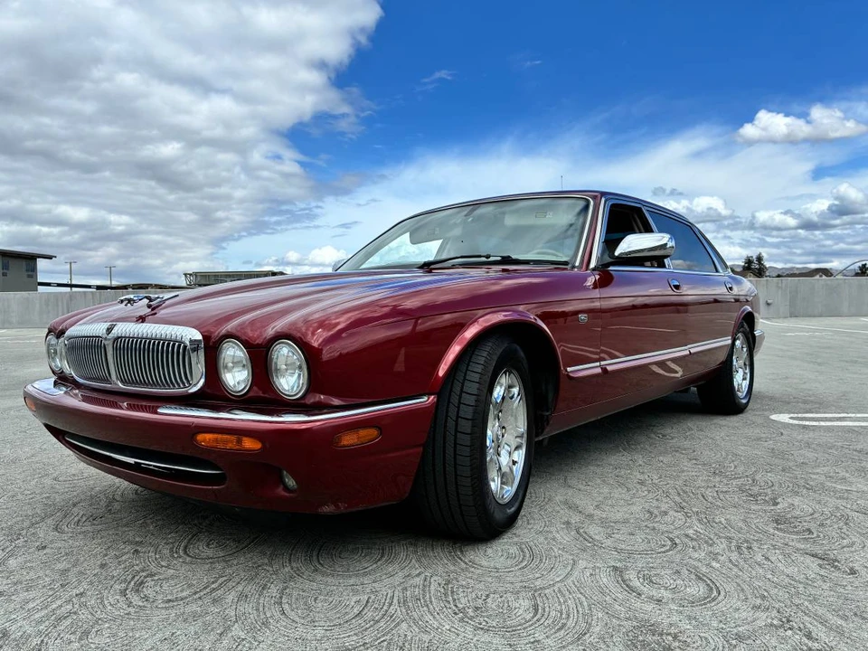 2001 Jaguar X308 XJ - Image 3 of 8