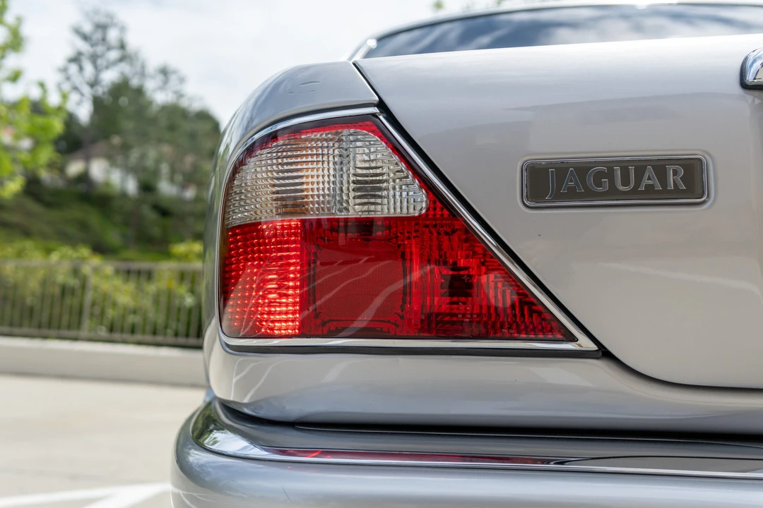 2001 Jaguar X308 XJ - Image 19 of 31