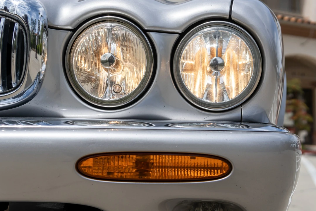2001 Jaguar X308 XJ - Image 16 of 31