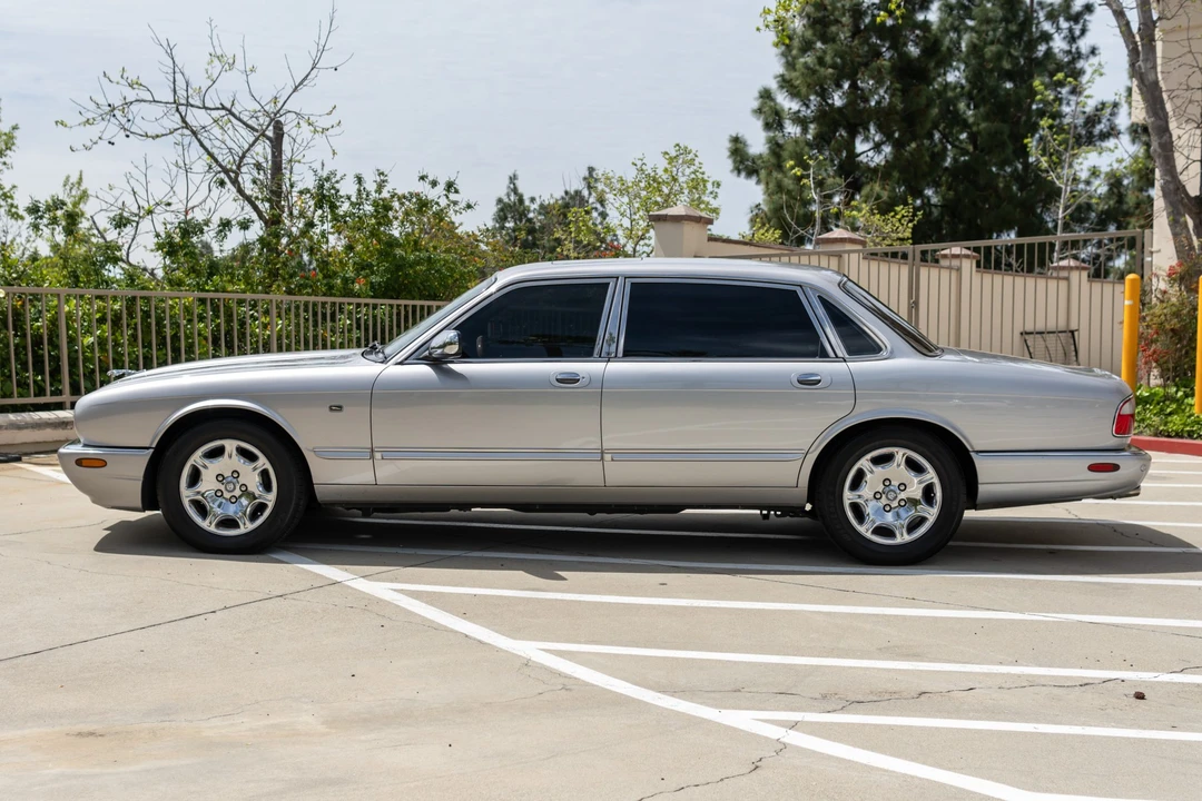 2001 Jaguar X308 XJ - Image 11 of 31