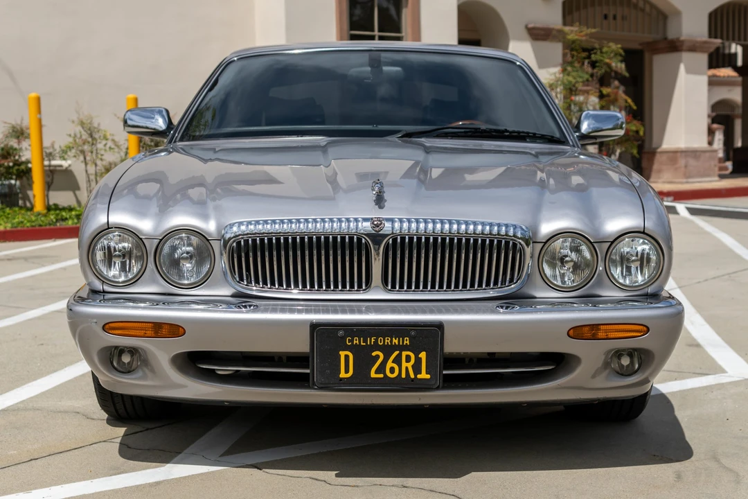 2001 Jaguar X308 XJ - Image 3 of 31