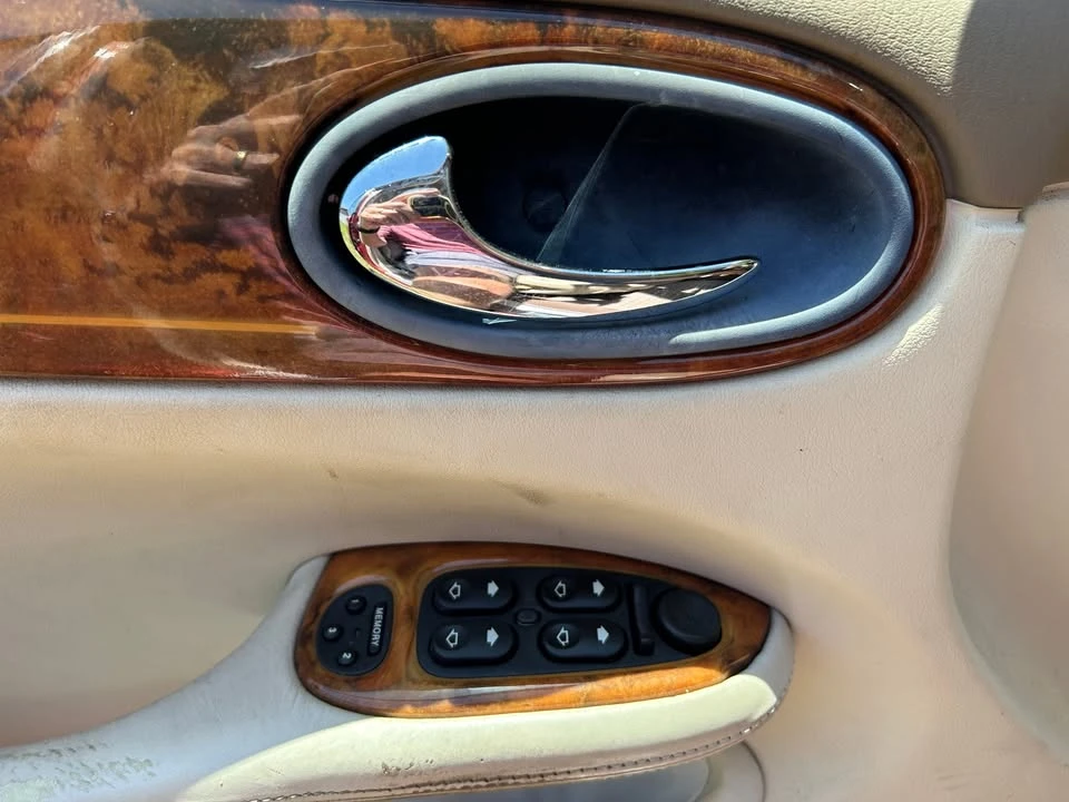 2001 Jaguar X308 XJ - Image 13 of 20