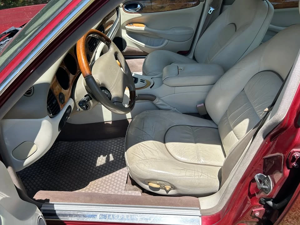 2001 Jaguar X308 XJ - Image 9 of 20
